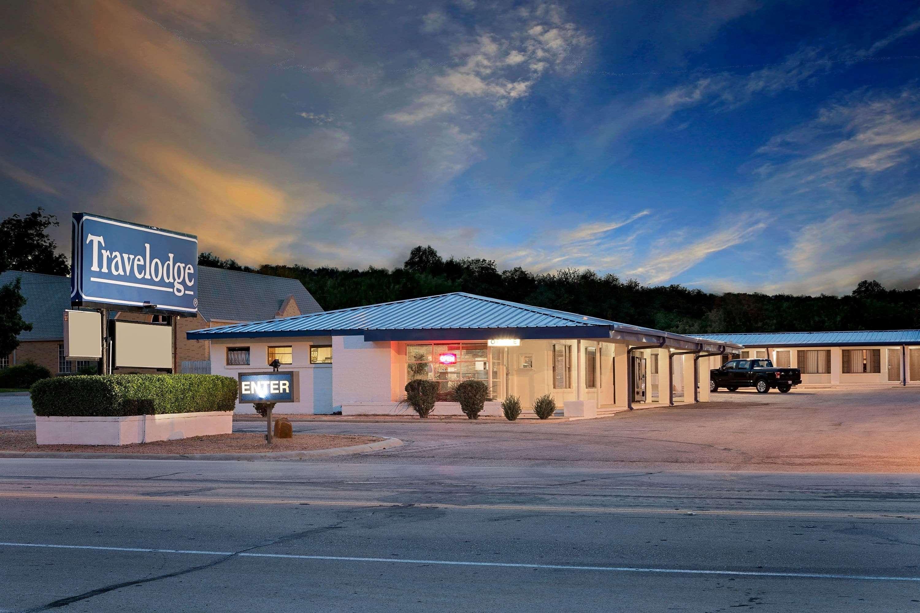 Travelodge By Wyndham Ozona Exterior photo
